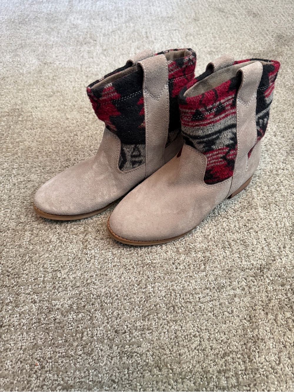 TOMS Laurel Desert Taupe Suede  Ankle Boots